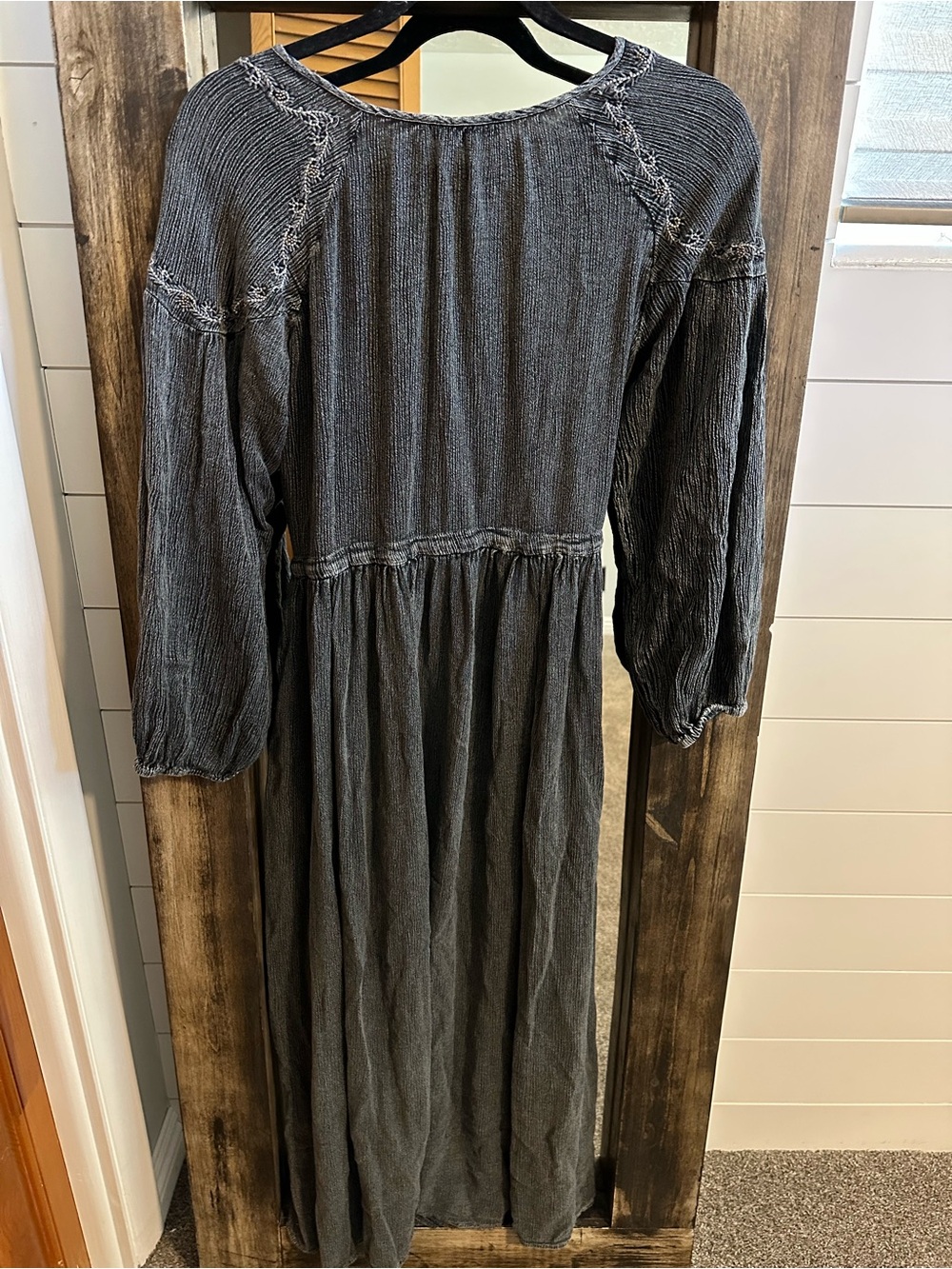 Sweet Magnolia Embroidered Boho Maxi Dress L Gray Gauze Tassel Tie Women’s - Picture 2 of 8